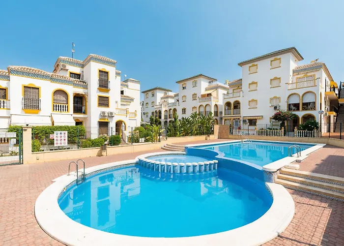 Sunny Molino Retreat With Pool & Terrace Apartment